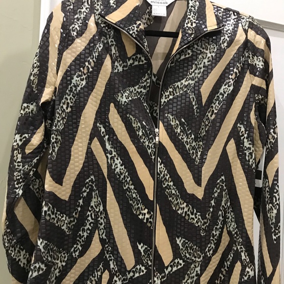 Beautiful New Exclusively Misook Jacket - Picture 6 of 9